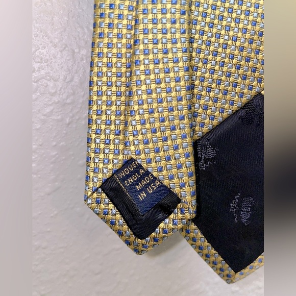 Brooks Brother’s Silk Tie - Picture 3 of 6